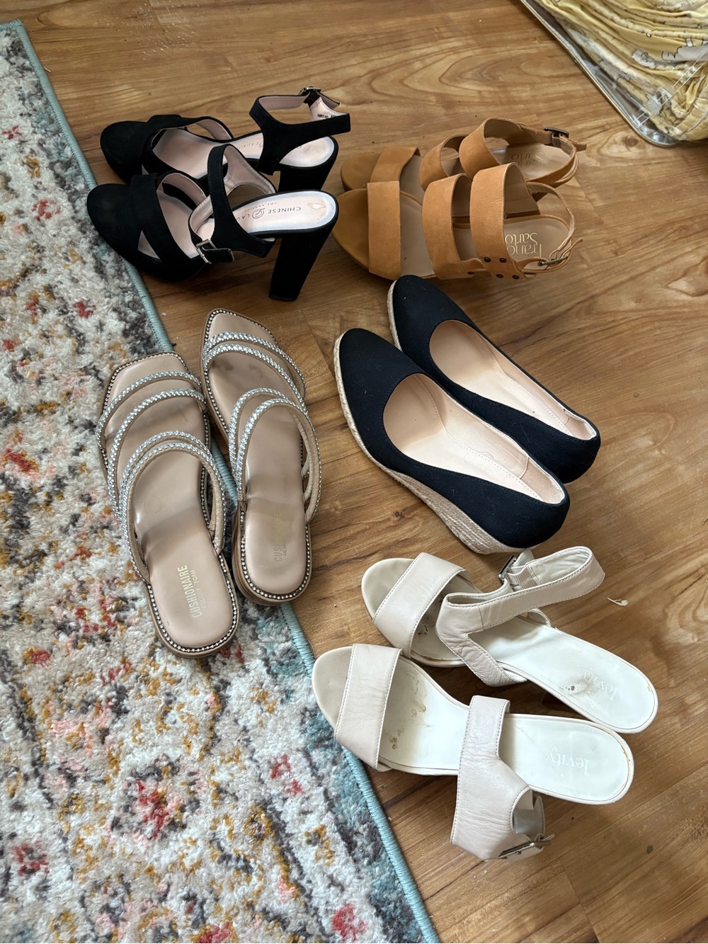 Women’s Black Ballet Flats - Unbranded